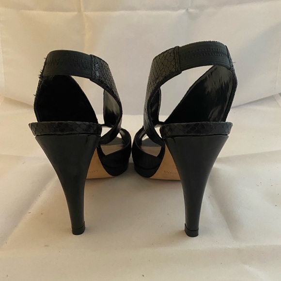 Arturo Chiang Black Leather Dressy Heeled Shoe - Picture 11 of 11